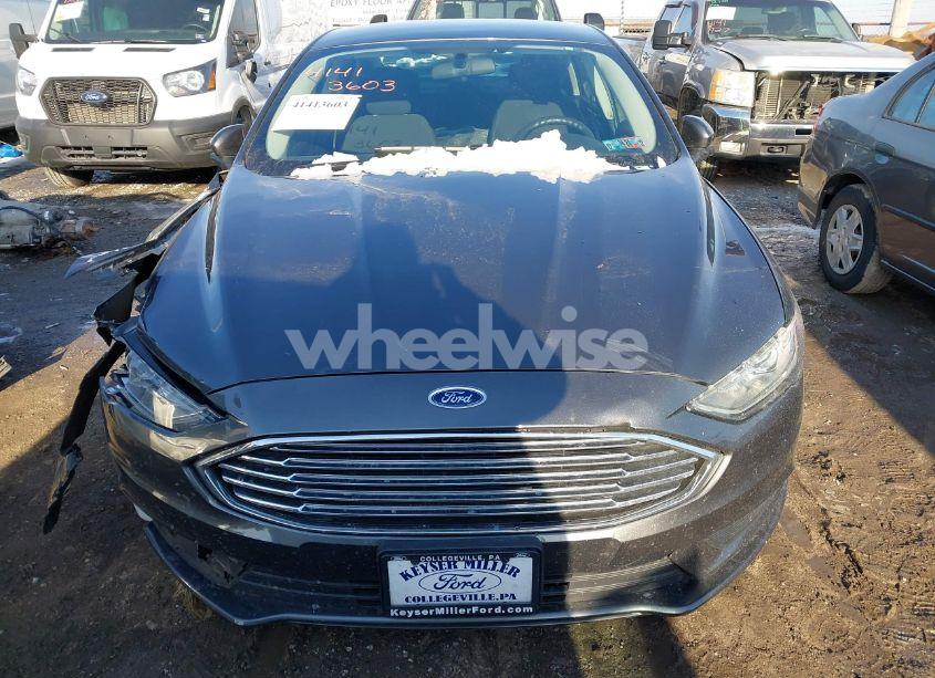 Photo 12 of 2018 Ford Fusion HYBRID SE (VIN 3FA6P0LU9JR279556)