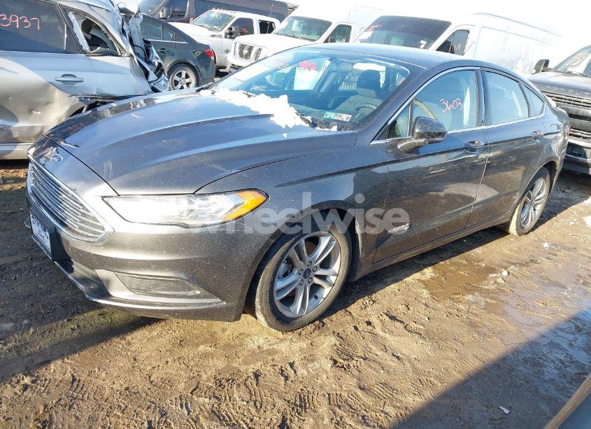 Photo 2 of 2018 Ford Fusion HYBRID SE (VIN 3FA6P0LU9JR279556)
