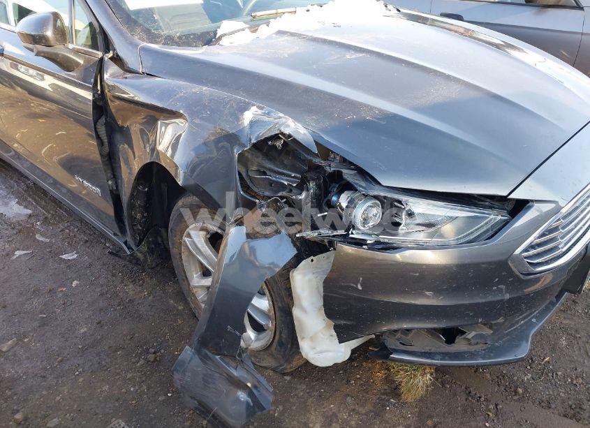 Photo 6 of 2018 Ford Fusion HYBRID SE (VIN 3FA6P0LU9JR279556)