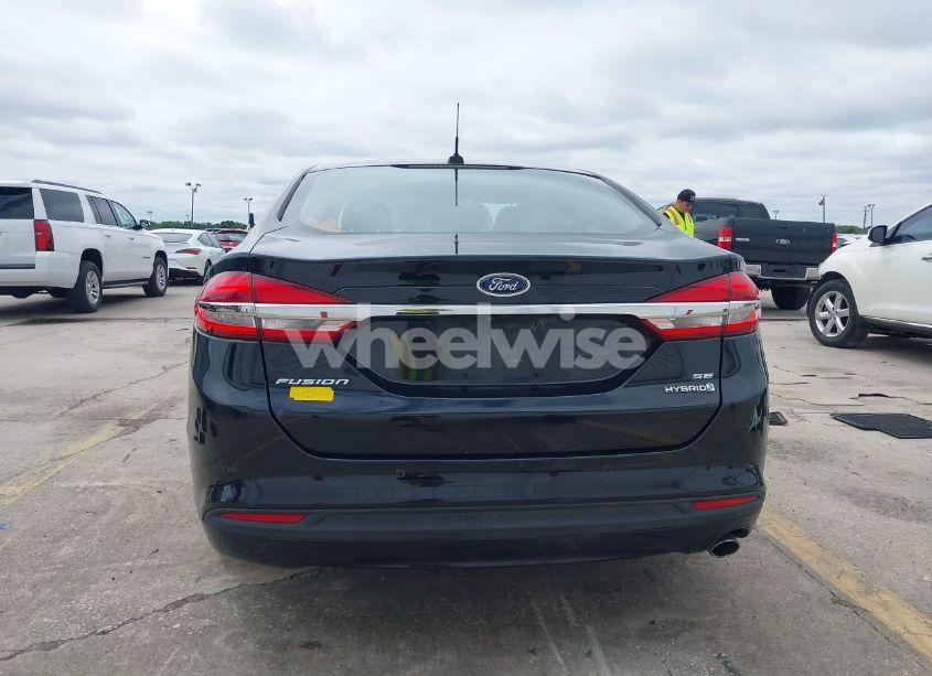 Photo 16 of 2018 Ford Fusion HYBRID SE (VIN 3FA6P0LU9JR286359)