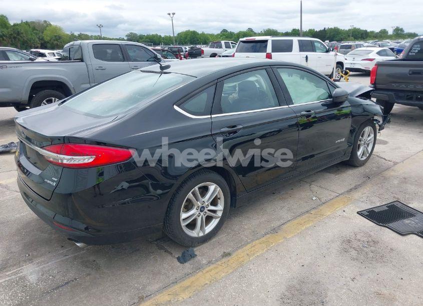 Photo 4 of 2018 Ford Fusion HYBRID SE (VIN 3FA6P0LU9JR286359)