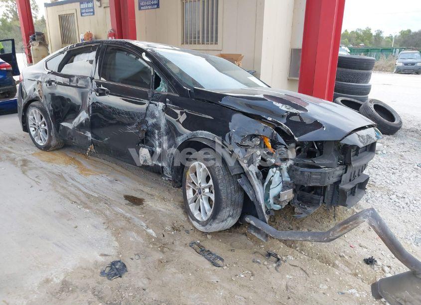 2019 Ford Fusion HYBRID SE (VIN 3FA6P0LU9KR116830) main photo