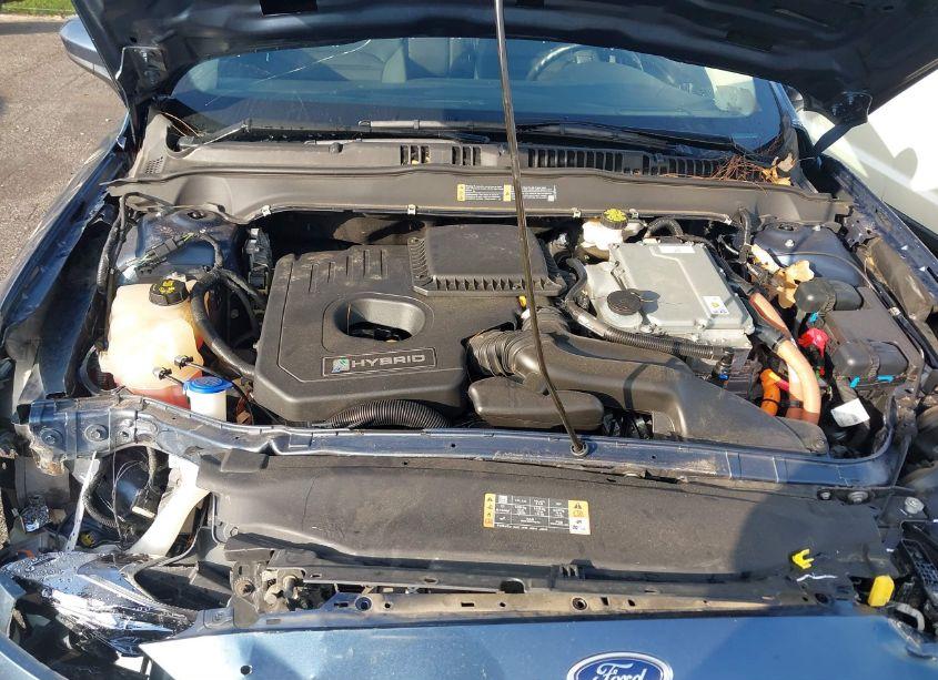 Photo 10 of 2019 Ford Fusion HYBRID SE (VIN 3FA6P0LU9KR147561)