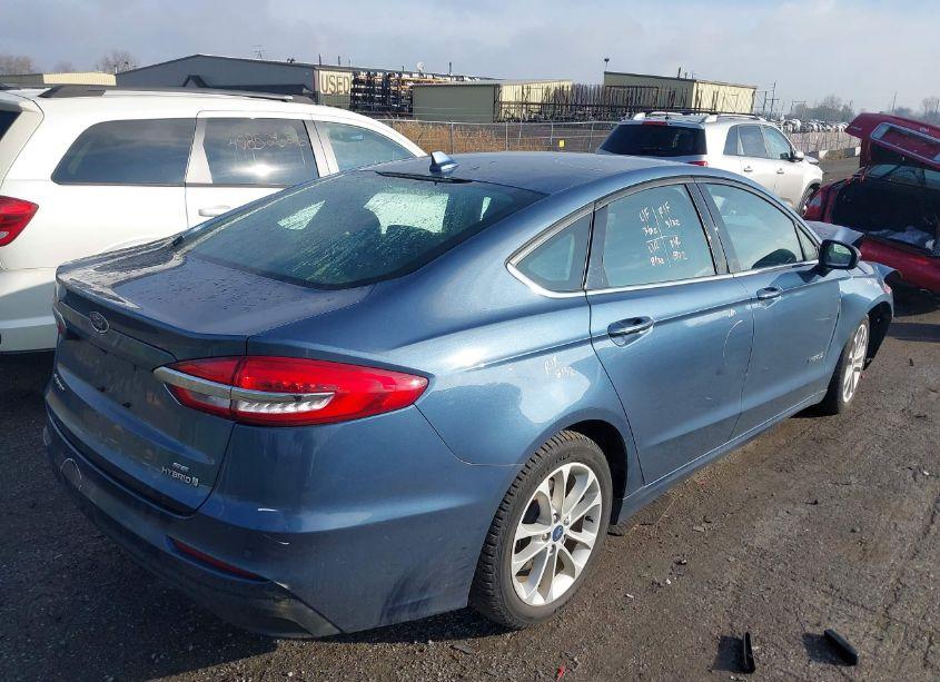 Photo 4 of 2019 Ford Fusion HYBRID SE (VIN 3FA6P0LU9KR147561)