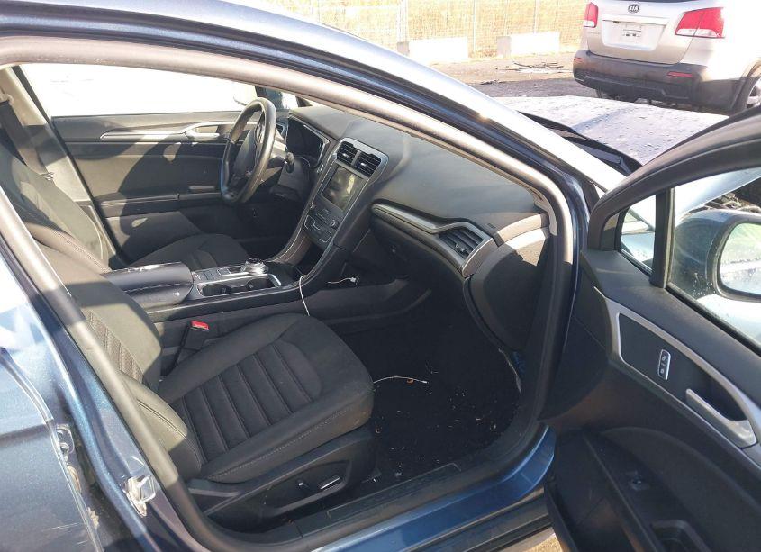 Photo 5 of 2019 Ford Fusion HYBRID SE (VIN 3FA6P0LU9KR147561)