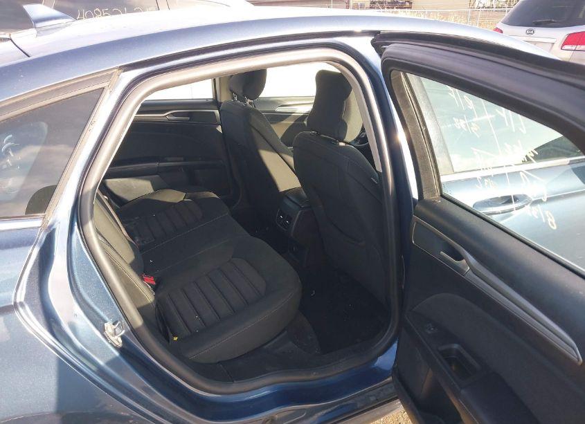 Photo 8 of 2019 Ford Fusion HYBRID SE (VIN 3FA6P0LU9KR147561)