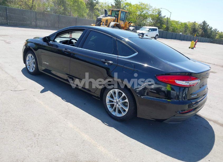 Photo 3 of 2019 Ford Fusion HYBRID SE (VIN 3FA6P0LU9KR175487)