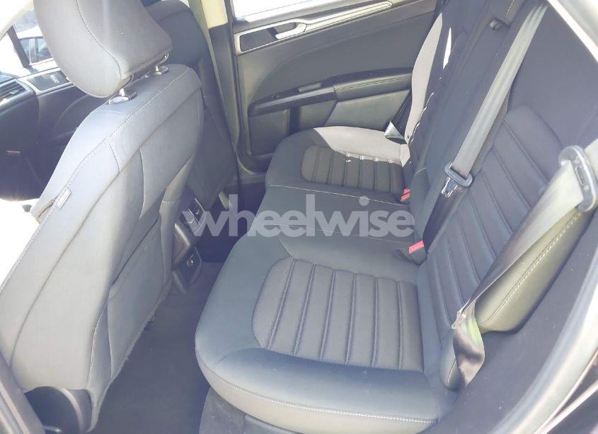 Photo 8 of 2019 Ford Fusion HYBRID SE (VIN 3FA6P0LU9KR175487)