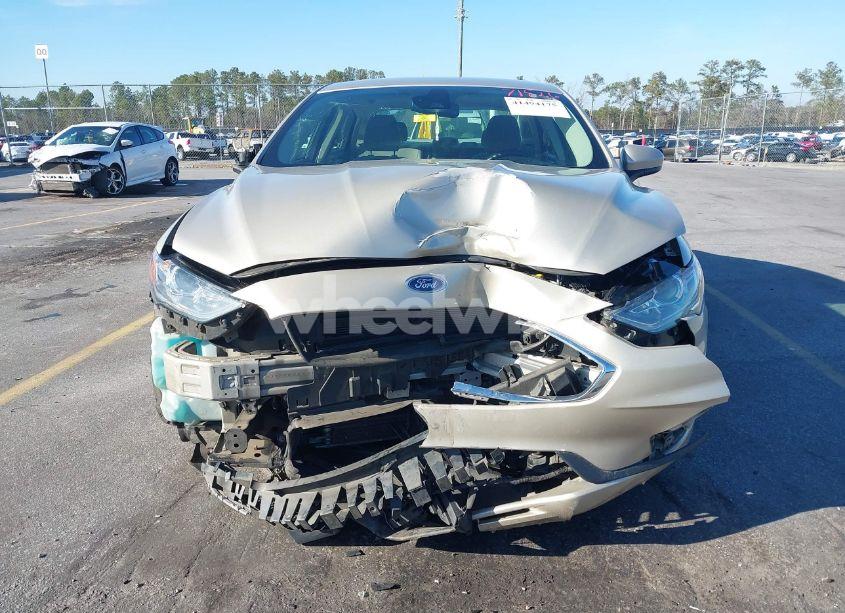 Photo 12 of 2019 Ford Fusion HYBRID SE (VIN 3FA6P0LU9KR204163)