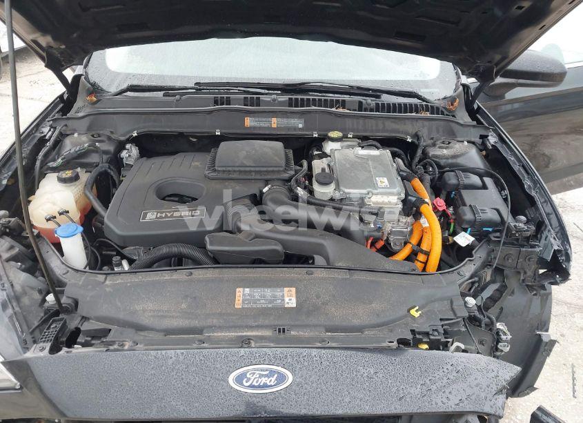 Photo 10 of 2019 Ford Fusion HYBRID SE (VIN 3FA6P0LU9KR214739)