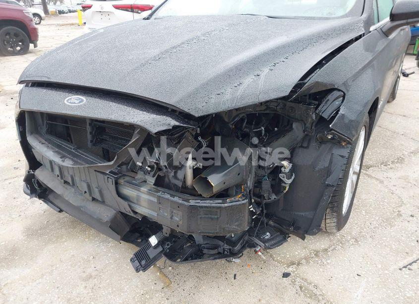 Photo 6 of 2019 Ford Fusion HYBRID SE (VIN 3FA6P0LU9KR214739)