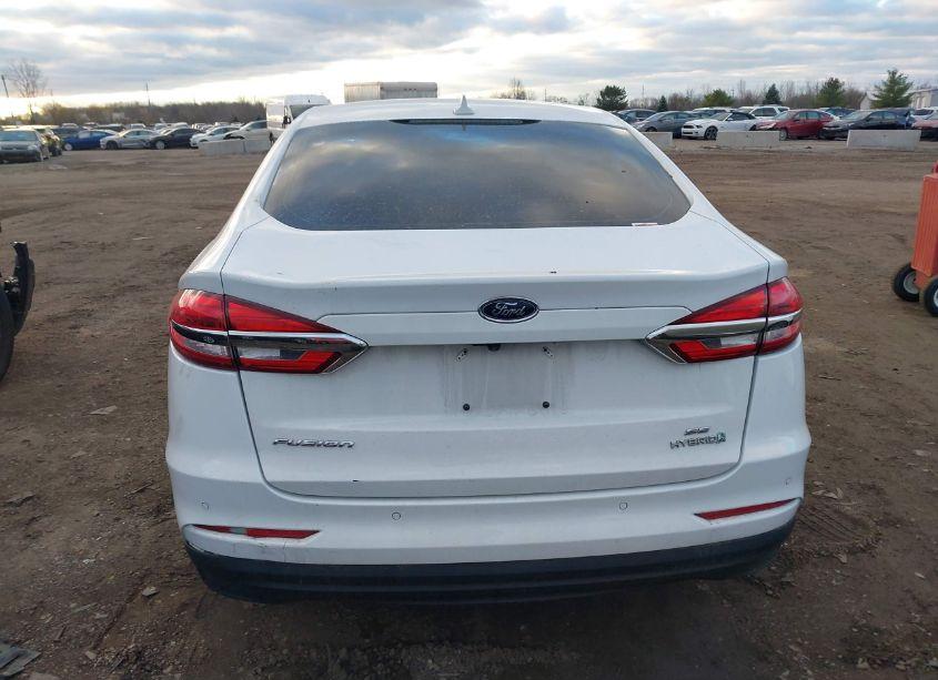 Photo 16 of 2019 Ford Fusion HYBRID SE (VIN 3FA6P0LU9KR262726)