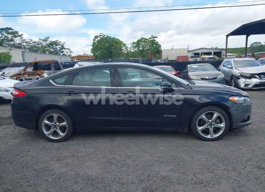 Photo 13 of 2013 Ford Fusion SE HYBRID (VIN 3FA6P0LUXDR181849)