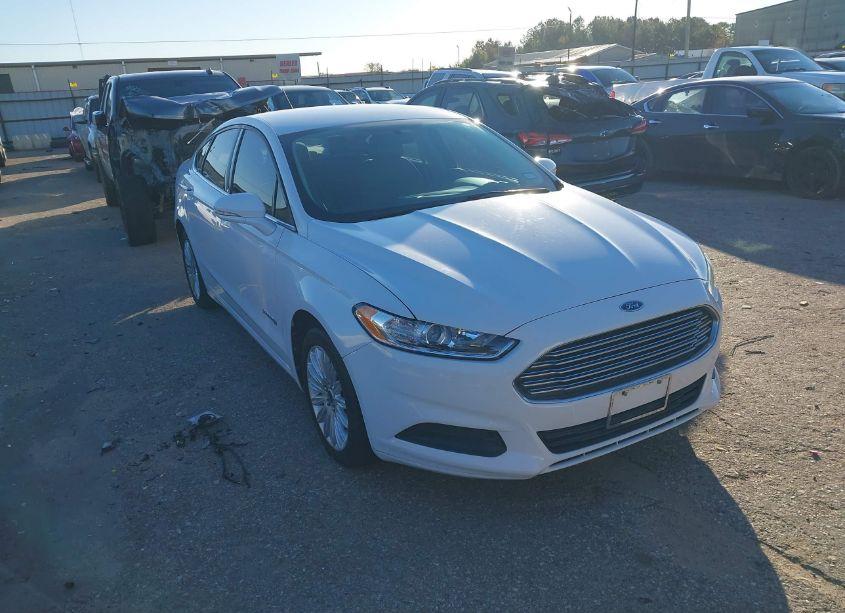2013 Ford Fusion HYBRID SE (VIN 3FA6P0LUXDR198473) main photo