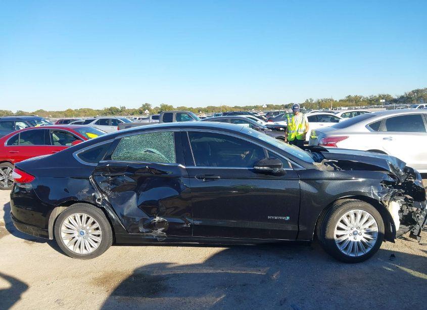 Photo 13 of 2013 Ford Fusion HYBRID SE (VIN 3FA6P0LUXDR242648)