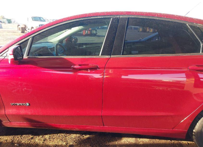 Photo 13 of 2013 Ford Fusion HYBRID SE (VIN 3FA6P0LUXDR362675)