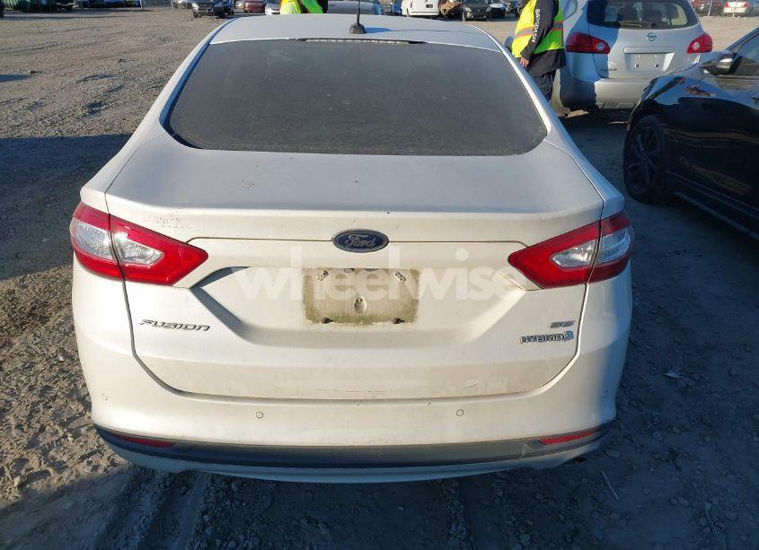 Photo 16 of 2014 Ford Fusion HYBRID SE (VIN 3FA6P0LUXER264148)