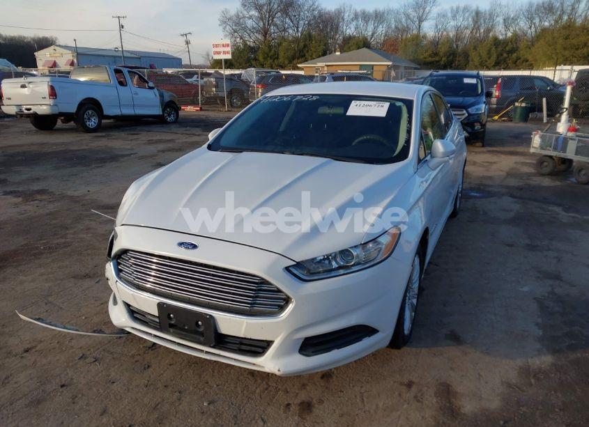 Photo 2 of 2014 Ford Fusion HYBRID SE (VIN 3FA6P0LUXER293990)