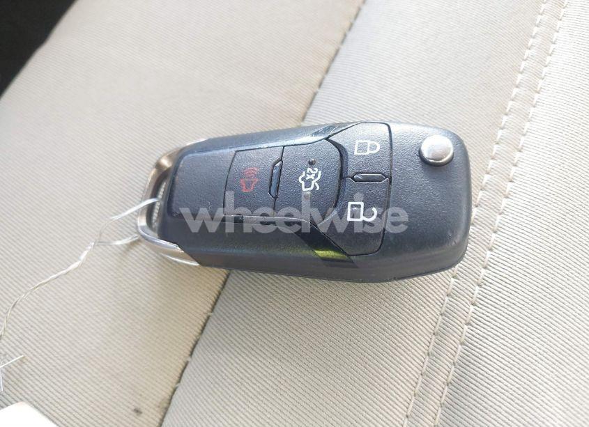 Photo 11 of 2015 Ford Fusion HYBRID SE (VIN 3FA6P0LUXFR165766)