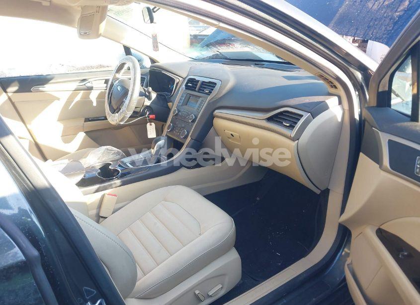 Photo 5 of 2015 Ford Fusion HYBRID SE (VIN 3FA6P0LUXFR165766)