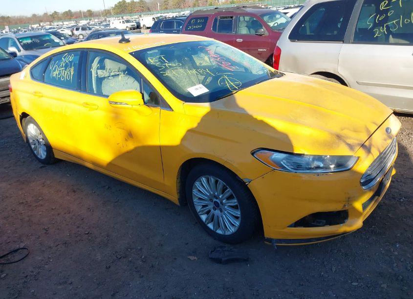 2015 Ford Fusion HYBRID SE (VIN 3FA6P0LUXFR176587) main photo