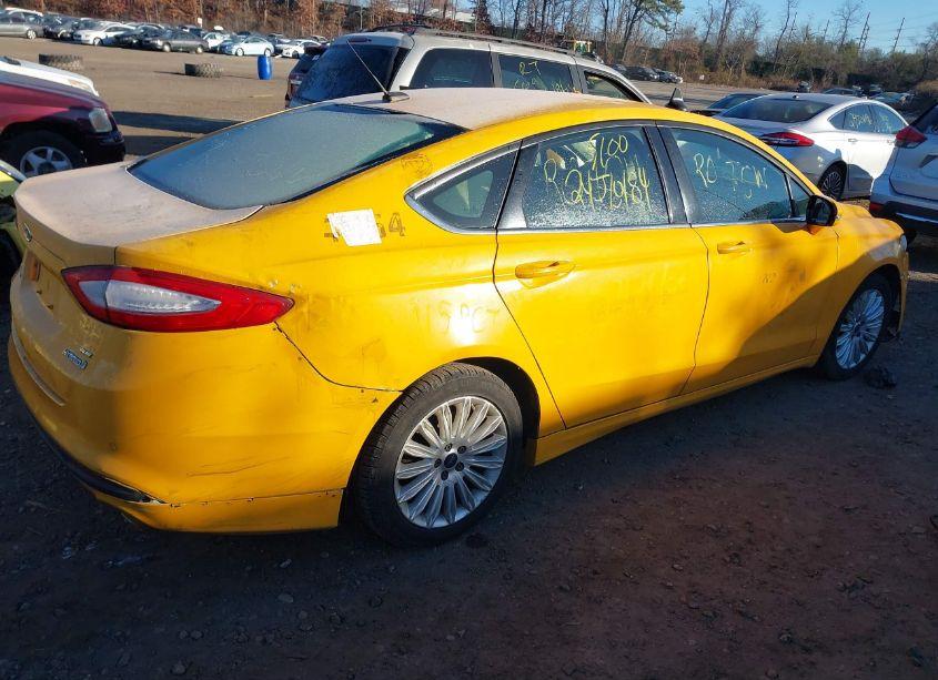 Photo 4 of 2015 Ford Fusion HYBRID SE (VIN 3FA6P0LUXFR176587)