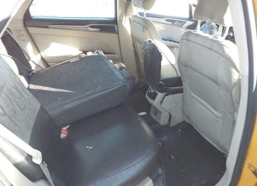 Photo 8 of 2015 Ford Fusion HYBRID SE (VIN 3FA6P0LUXFR176587)