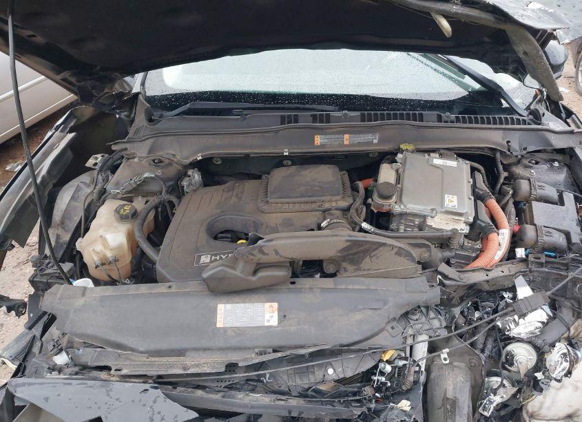 Photo 10 of 2016 Ford Fusion HYBRID SE (VIN 3FA6P0LUXGR398757)