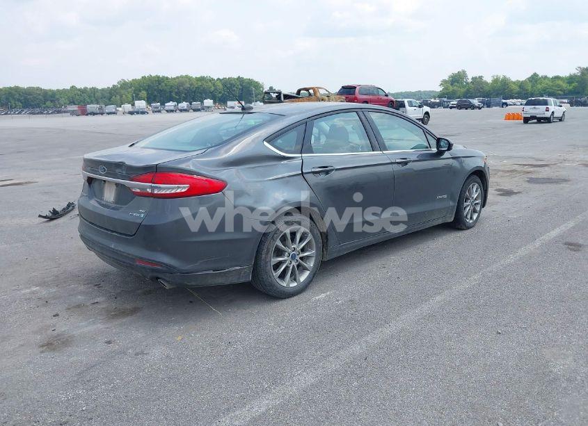 Photo 4 of 2017 Ford Fusion HYBRID SE (VIN 3FA6P0LUXHR279771)