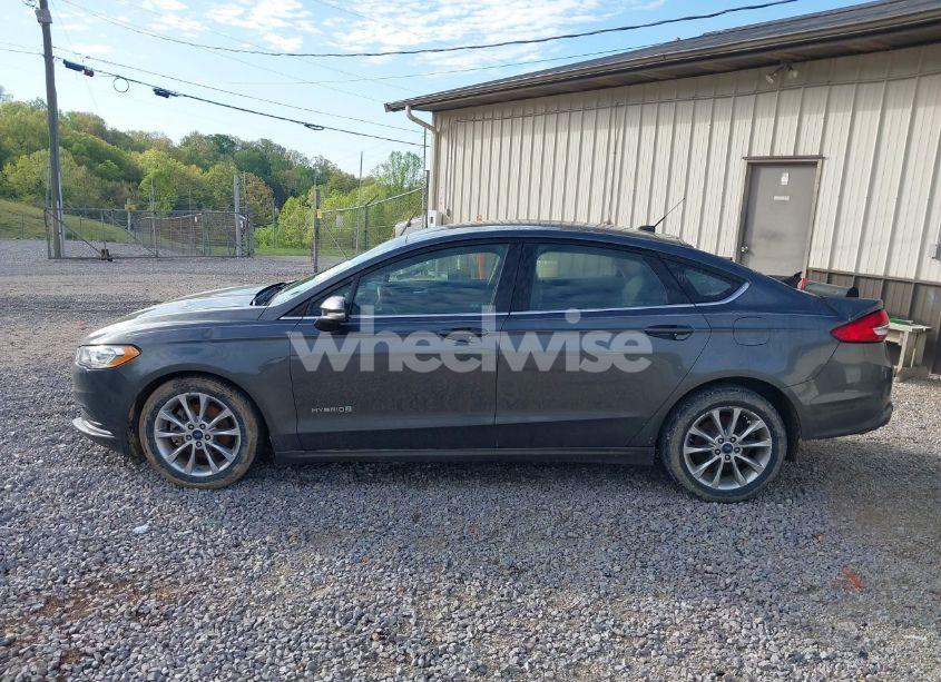 Photo 15 of 2017 Ford Fusion HYBRID SE (VIN 3FA6P0LUXHR297140)