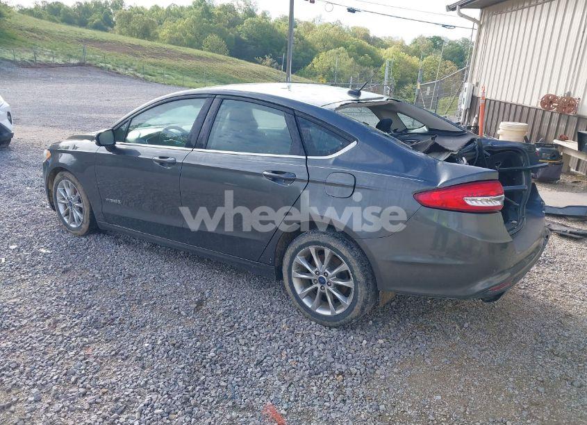 Photo 3 of 2017 Ford Fusion HYBRID SE (VIN 3FA6P0LUXHR297140)