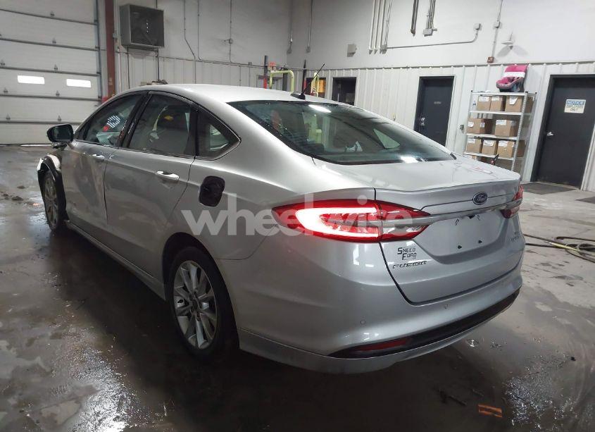 Photo 3 of 2017 Ford Fusion HYBRID SE (VIN 3FA6P0LUXHR307424)