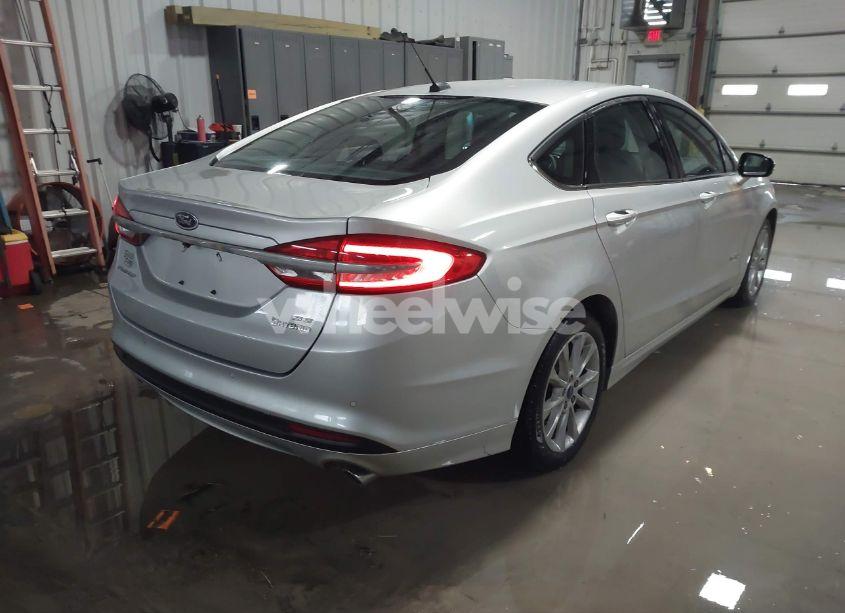 Photo 4 of 2017 Ford Fusion HYBRID SE (VIN 3FA6P0LUXHR307424)