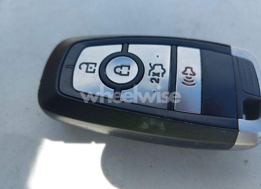 Photo 11 of 2017 Ford Fusion HYBRID SE (VIN 3FA6P0LUXHR317936)