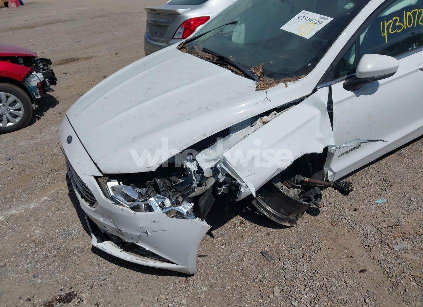 Photo 6 of 2017 Ford Fusion HYBRID SE (VIN 3FA6P0LUXHR317936)