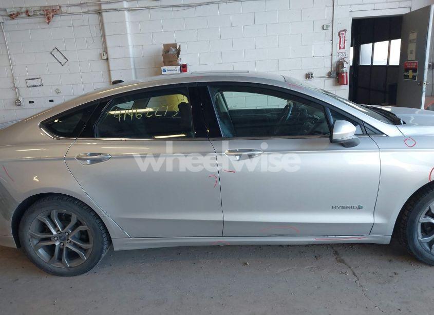 Photo 13 of 2017 Ford Fusion HYBRID SE (VIN 3FA6P0LUXHR357336)