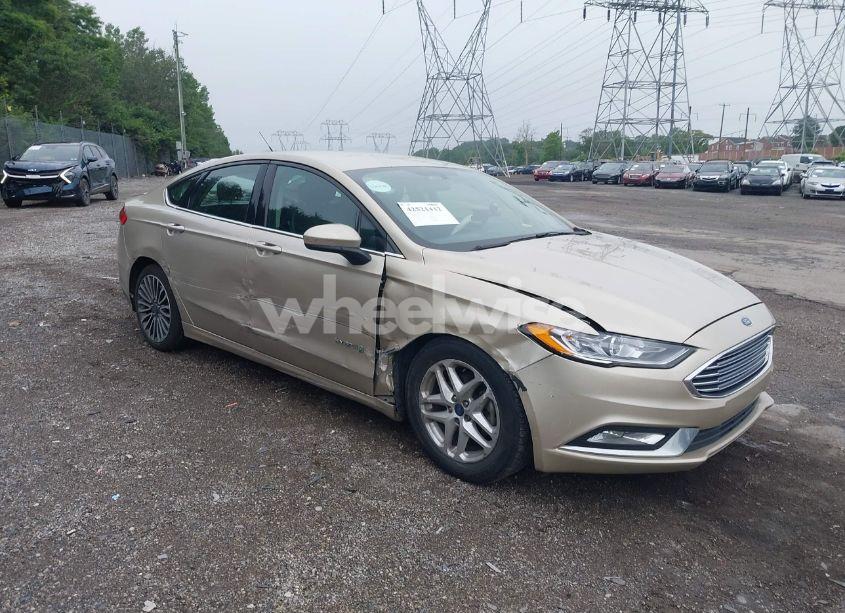 2017 Ford Fusion HYBRID SE (VIN 3FA6P0LUXHR374315) main photo