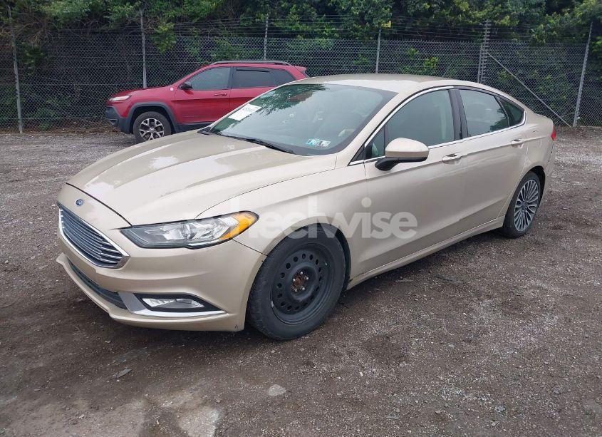 Photo 2 of 2017 Ford Fusion HYBRID SE (VIN 3FA6P0LUXHR374315)