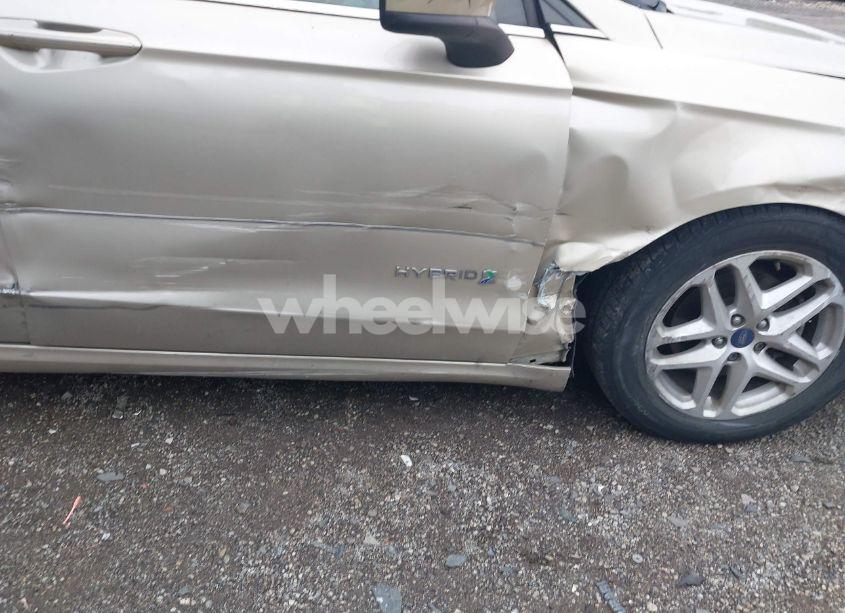 Photo 6 of 2017 Ford Fusion HYBRID SE (VIN 3FA6P0LUXHR374315)