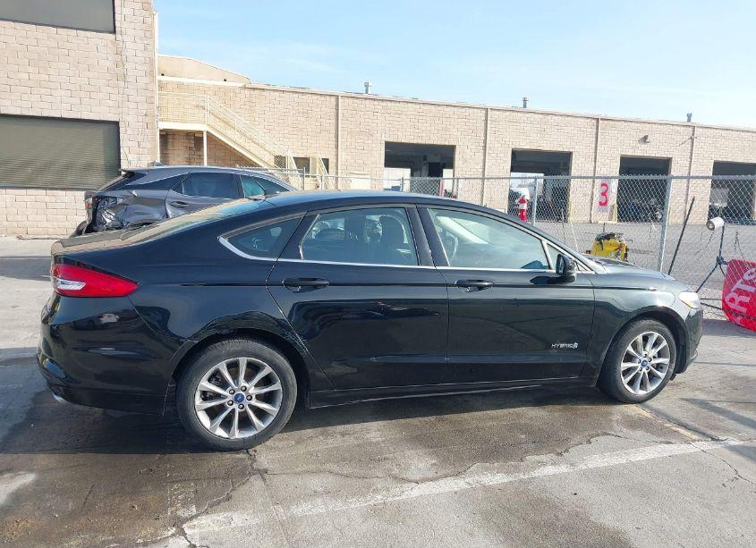 Photo 13 of 2017 Ford Fusion HYBRID SE (VIN 3FA6P0LUXHR385461)
