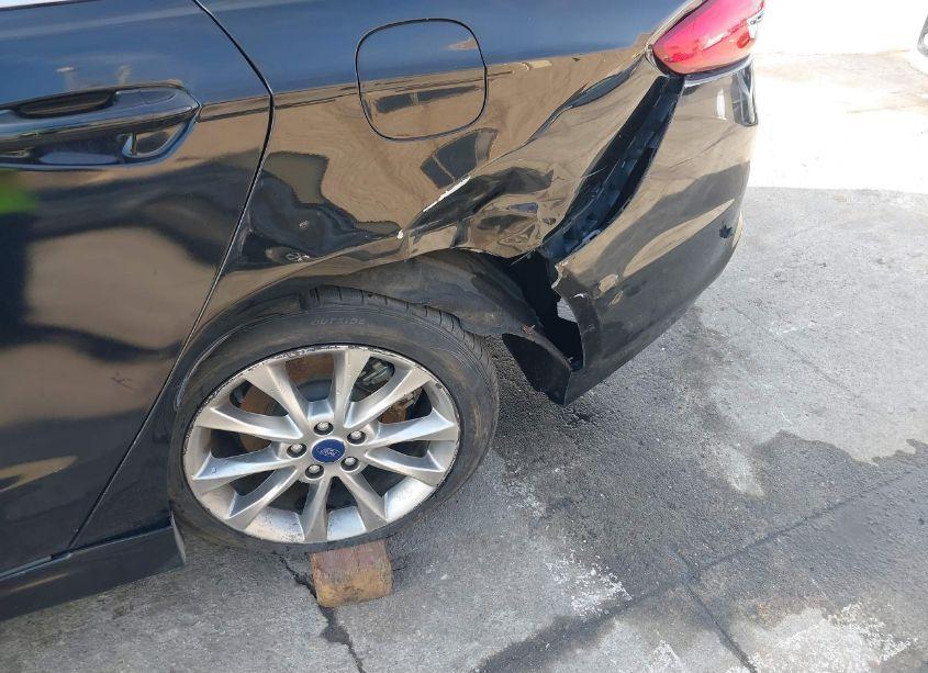 Photo 6 of 2017 Ford Fusion HYBRID SE (VIN 3FA6P0LUXHR385461)