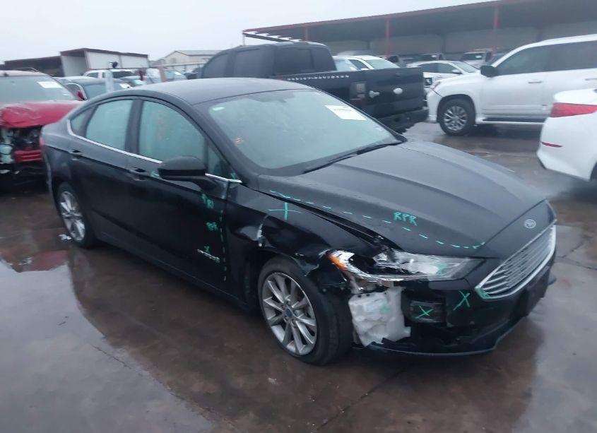 2017 Ford Fusion HYBRID SE (VIN 3FA6P0LUXHR386545) main photo