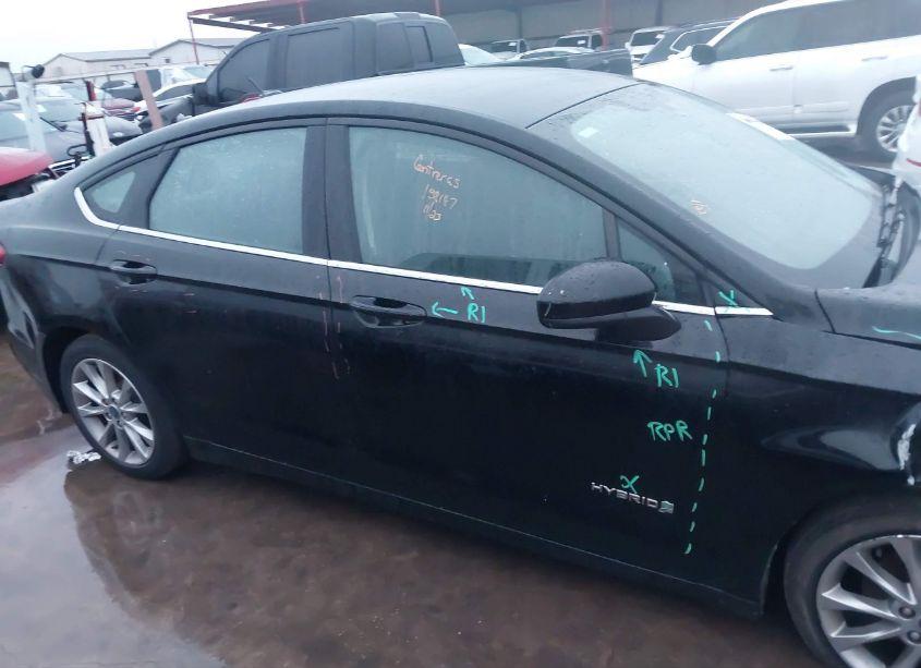 Photo 13 of 2017 Ford Fusion HYBRID SE (VIN 3FA6P0LUXHR386545)