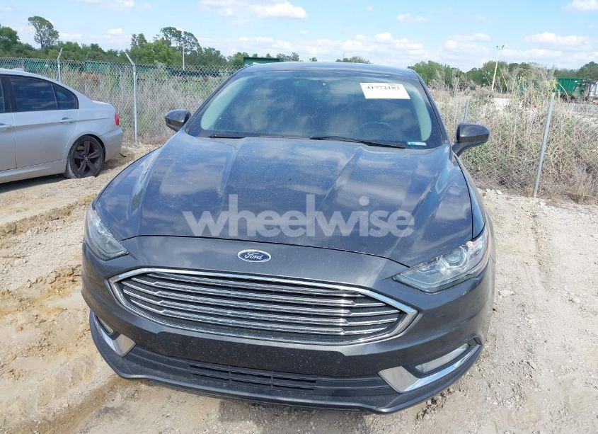 Photo 12 of 2018 Ford Fusion HYBRID SE (VIN 3FA6P0LUXJR119735)
