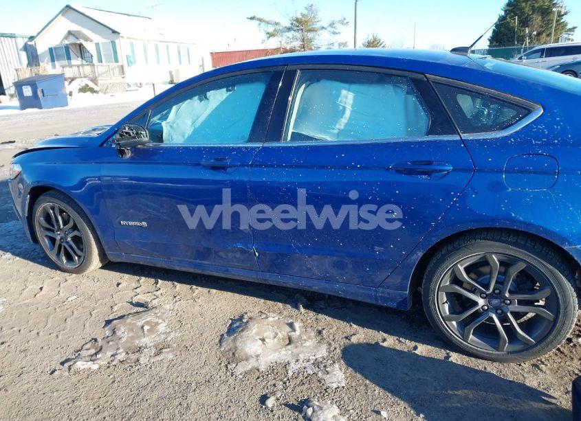Photo 14 of 2018 Ford Fusion HYBRID SE (VIN 3FA6P0LUXJR137930)