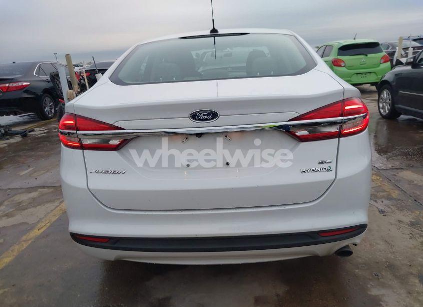 Photo 16 of 2018 Ford Fusion HYBRID SE (VIN 3FA6P0LUXJR146983)