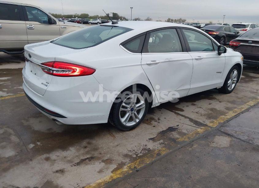 Photo 4 of 2018 Ford Fusion HYBRID SE (VIN 3FA6P0LUXJR146983)