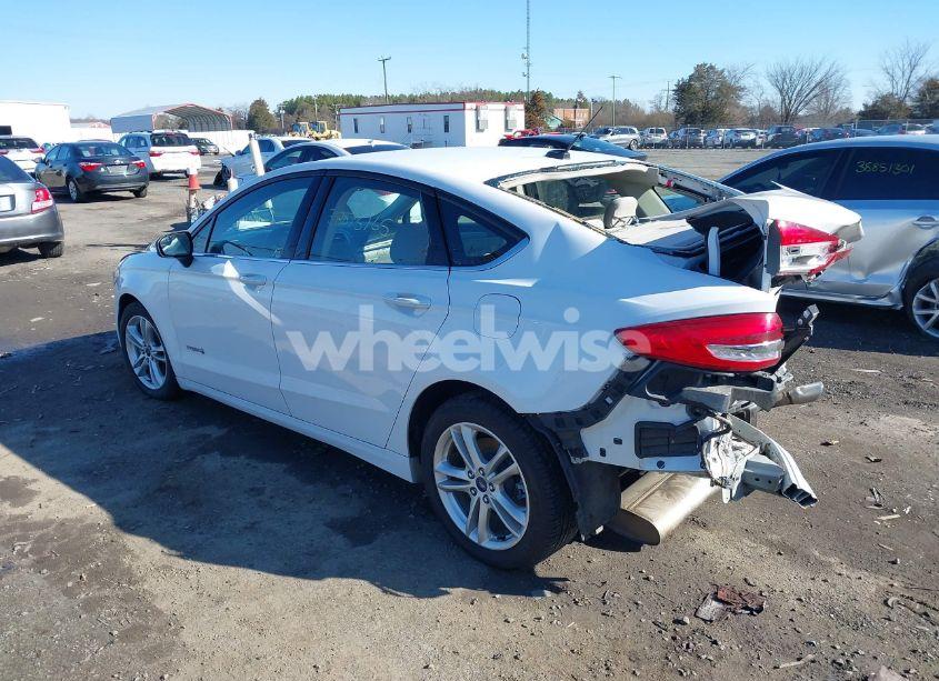 Photo 3 of 2018 Ford Fusion HYBRID SE (VIN 3FA6P0LUXJR177683)