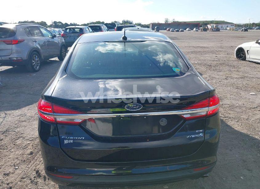 Photo 16 of 2018 Ford Fusion HYBRID SE (VIN 3FA6P0LUXJR223058)
