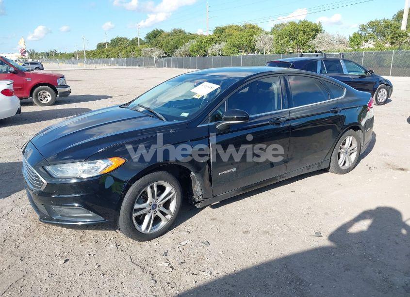 Photo 2 of 2018 Ford Fusion HYBRID SE (VIN 3FA6P0LUXJR223058)